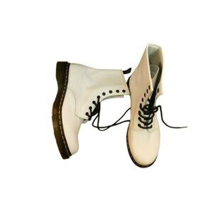 Dr. Martens Size 10 White Leather Lace Up Ankle Boots NWT
